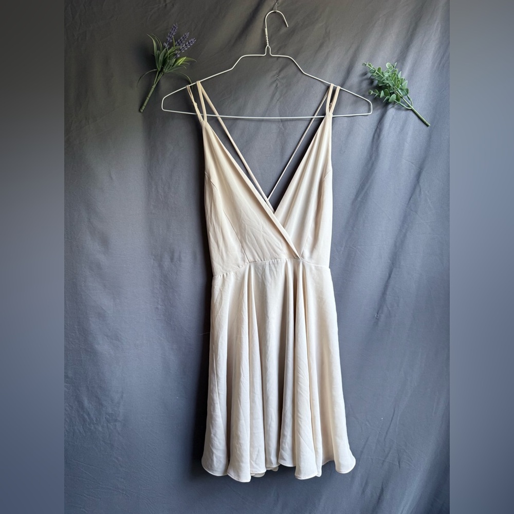 Elegant Cream Sleeveless Dress